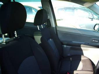 2005 Mazda Demio Pictures