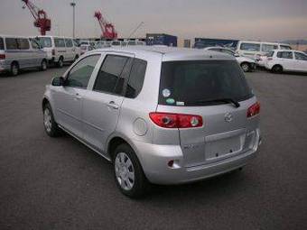 2005 Mazda Demio Pictures