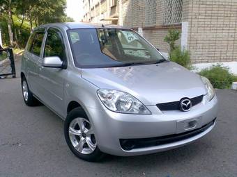 2005 Mazda Demio Pictures