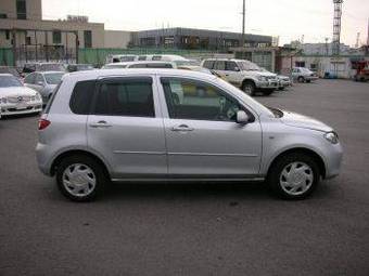 2005 Mazda Demio Pics