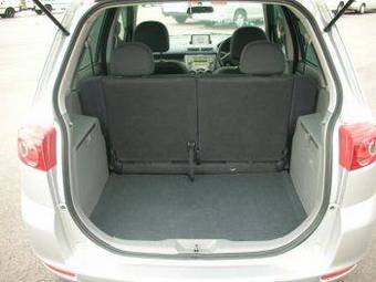 2005 Mazda Demio Photos