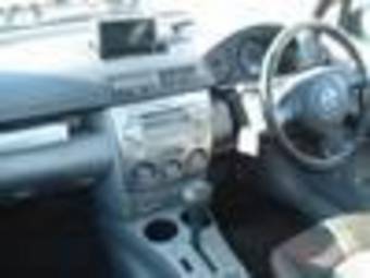 2005 Mazda Demio Photos