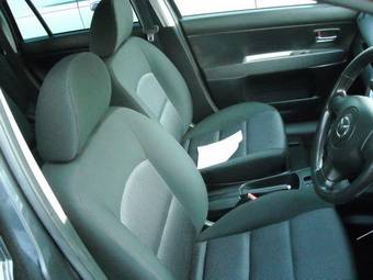 2005 Mazda Demio Pictures
