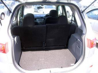 2005 Mazda Demio Photos