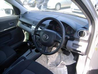 2005 Mazda Demio Wallpapers