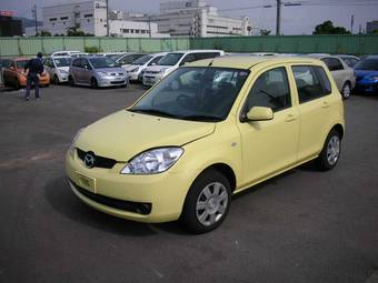 2005 Mazda Demio Images