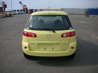 2005 Mazda Demio Pictures