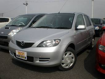 2005 Mazda Demio Pictures