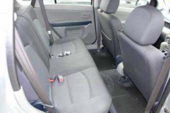 2005 Mazda Demio Images