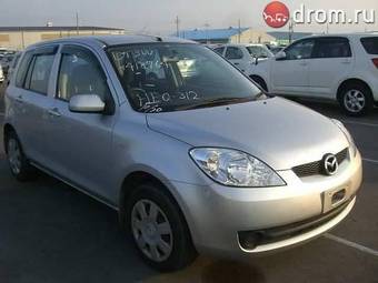 2005 Mazda Demio Photos
