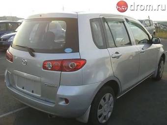 2005 Mazda Demio Pictures