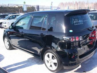 2005 Mazda Demio Photos