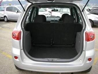 2005 Mazda Demio Pictures