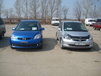 2005 Mazda Demio Pictures
