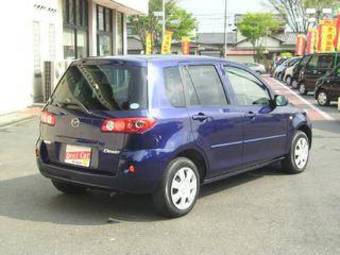 2005 Mazda Demio Pictures