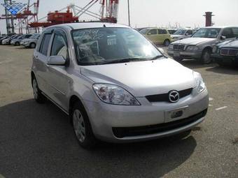 2005 Mazda Demio Photos