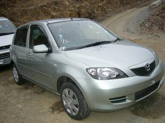 2005 Mazda Demio Pictures