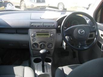 2005 Mazda Demio Photos