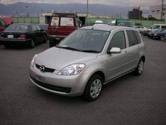 2005 Mazda Demio Photos