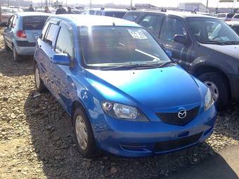 2005 Mazda Demio Pictures