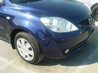 2005 Mazda Demio Photos