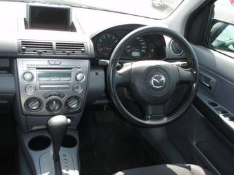 2005 Mazda Demio Photos