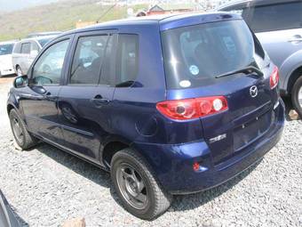 2005 Mazda Demio Pics