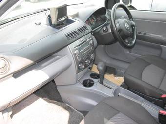 2005 Mazda Demio Pictures