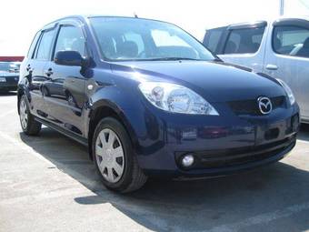 2005 Mazda Demio Photos