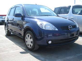 2005 Mazda Demio Photos