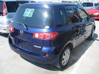 2005 Mazda Demio Photos