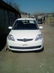 2005 Mazda Demio Pictures