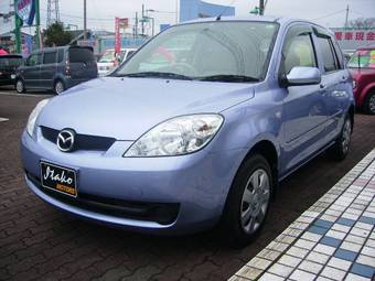 2005 Mazda Demio Pics