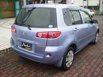 2005 Mazda Demio Pictures