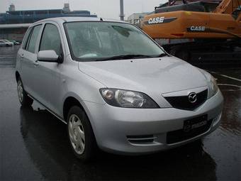 2005 Mazda Demio Photos