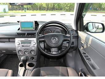 2005 Mazda Demio Photos