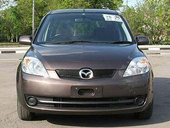 2005 Mazda Demio Images