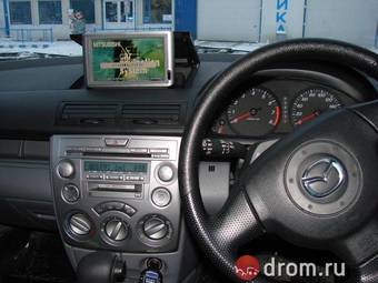 2005 Mazda Demio Photos