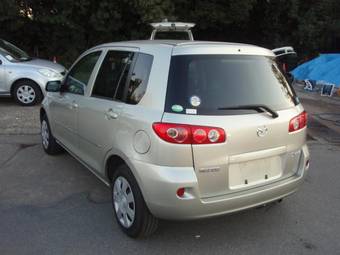 2005 Mazda Demio Pictures