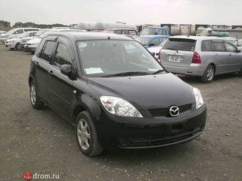 2005 Mazda Demio Pictures