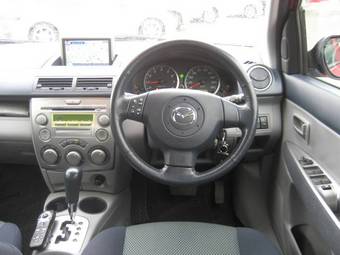 2005 Mazda Demio Pics