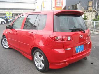 2005 Mazda Demio Photos