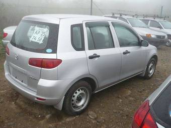 2005 Mazda Demio Pictures