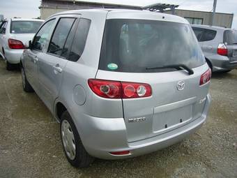 2005 Mazda Demio Photos