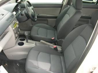 2005 Mazda Demio Pictures