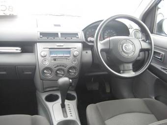 2005 Mazda Demio Pictures