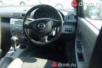 2005 Mazda Demio Pictures