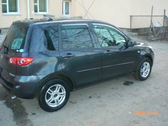 2005 Mazda Demio Images