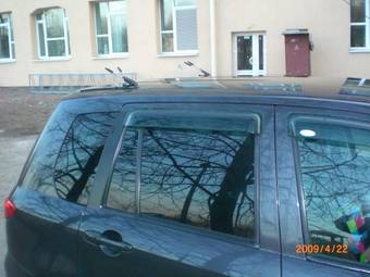 2005 Mazda Demio Photos