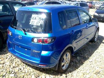 2005 Mazda Demio Pictures